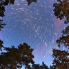 Zvaigžņu svītras ap Polārzvaigzni Kadagā