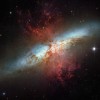 Galaktiskās tikšanās samutuļotā galaktika Messier 82 (M82)