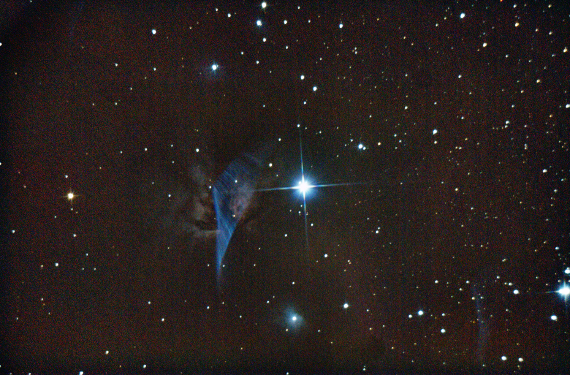 Flame_Horsehead_17.02.2015_10x4min_ISO1600_Pirmais_ar_autogidu_caur_logu.jpg