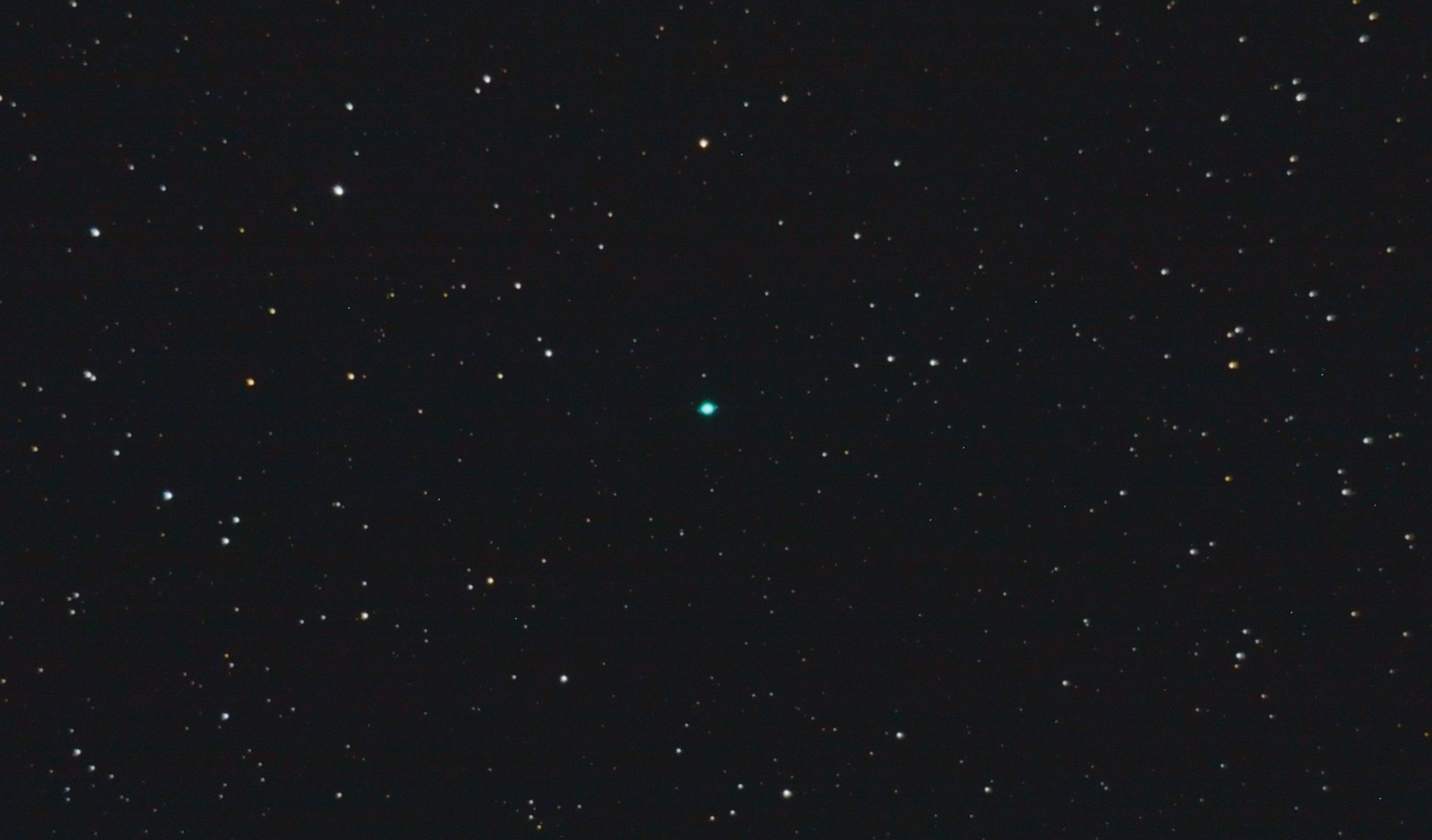 Saturn_nebula_NGC_7009_15.08.2015_23x30sek.ISO800_tet.jpg