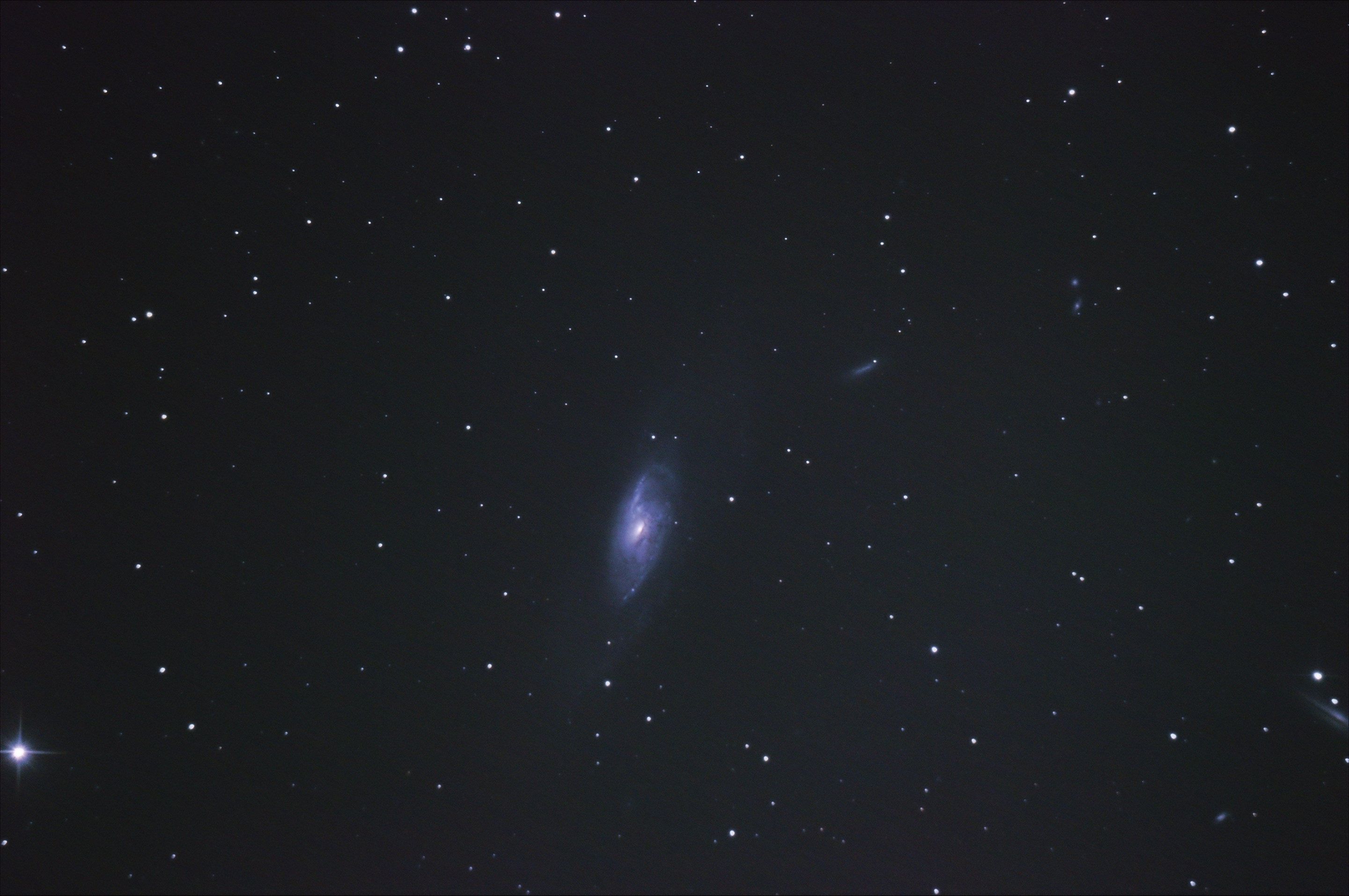 m106.jpg