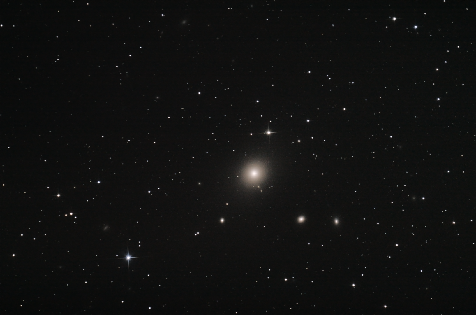 M87_20110425_56minB_1080.png