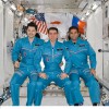 17. ekspedīcijas apkalpe, kas paliek kosmiskajā stacijā - Oļegs Konoņenko, Sergejs Volkovs un Gregs 