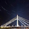 Time-lapse​:​ ​Zvaigznes virs ​Vanšu tilt​a Rīgā