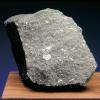 Kalifornijas Tehnoloģiju institūta speciālisti meteorītā atrod jaunu primitīvo minerālu