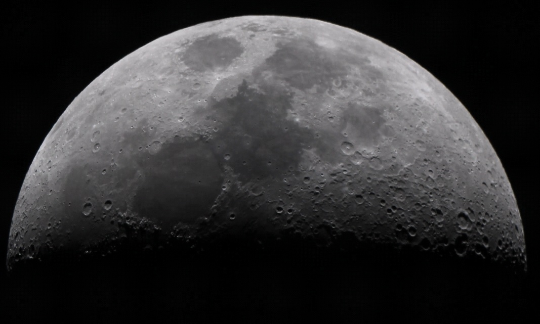 Moon.jpg