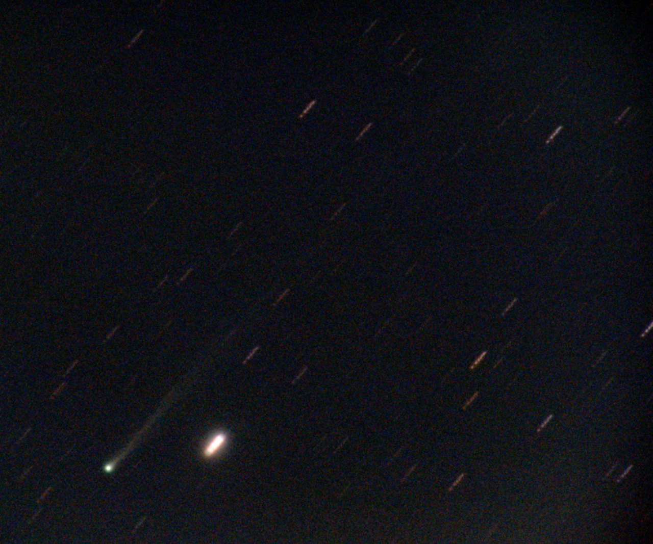 C2012_S1_ISON_ISO400_30x45sek_6.20EET_8gradi_virs_H_dss_comet_mode.jpg