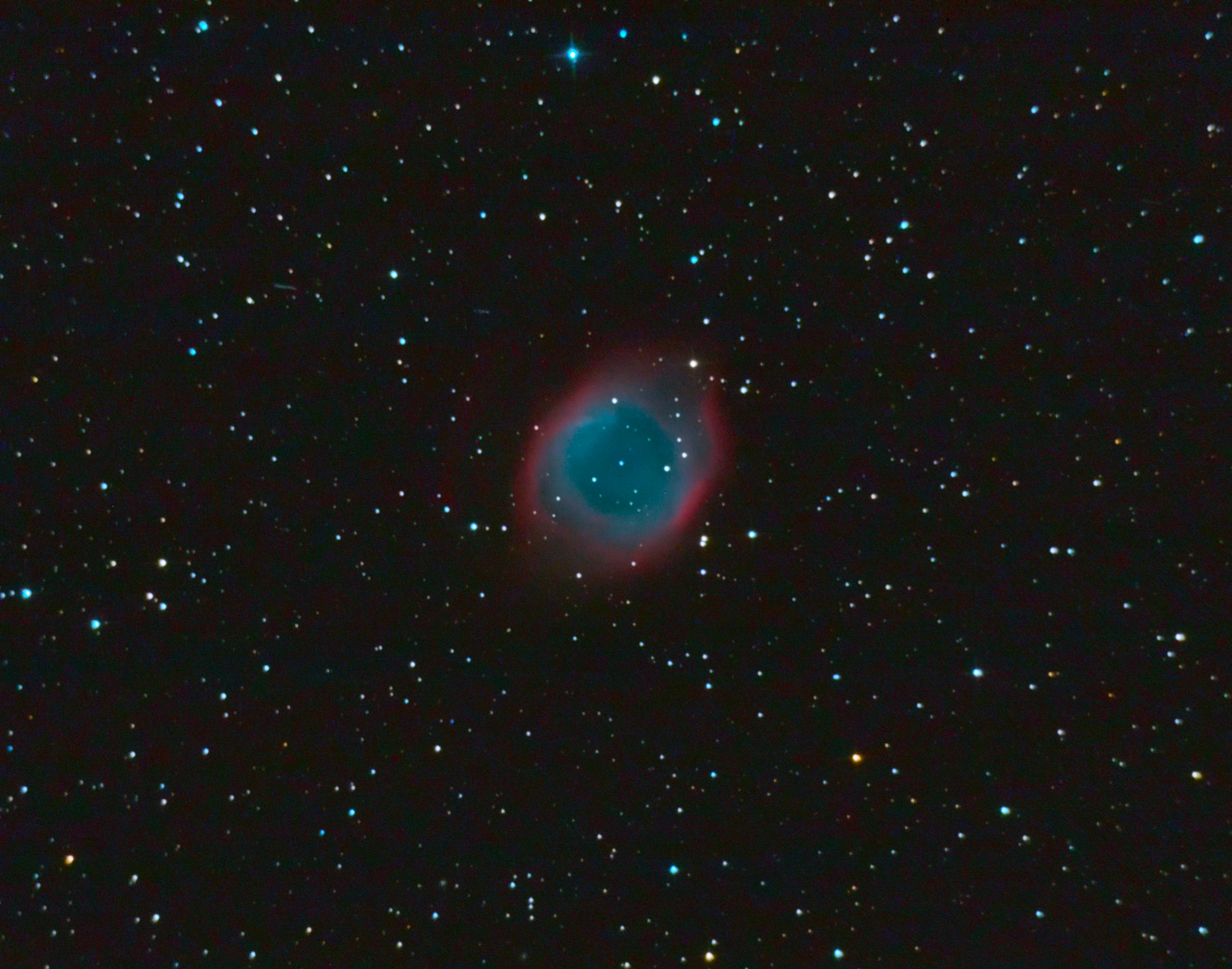 Helix_nebula_NGC_7293_53x5.min.ISO800_16.17.18.08.2015_ASTEROID_351_YRSA_tet_noise2.jpg