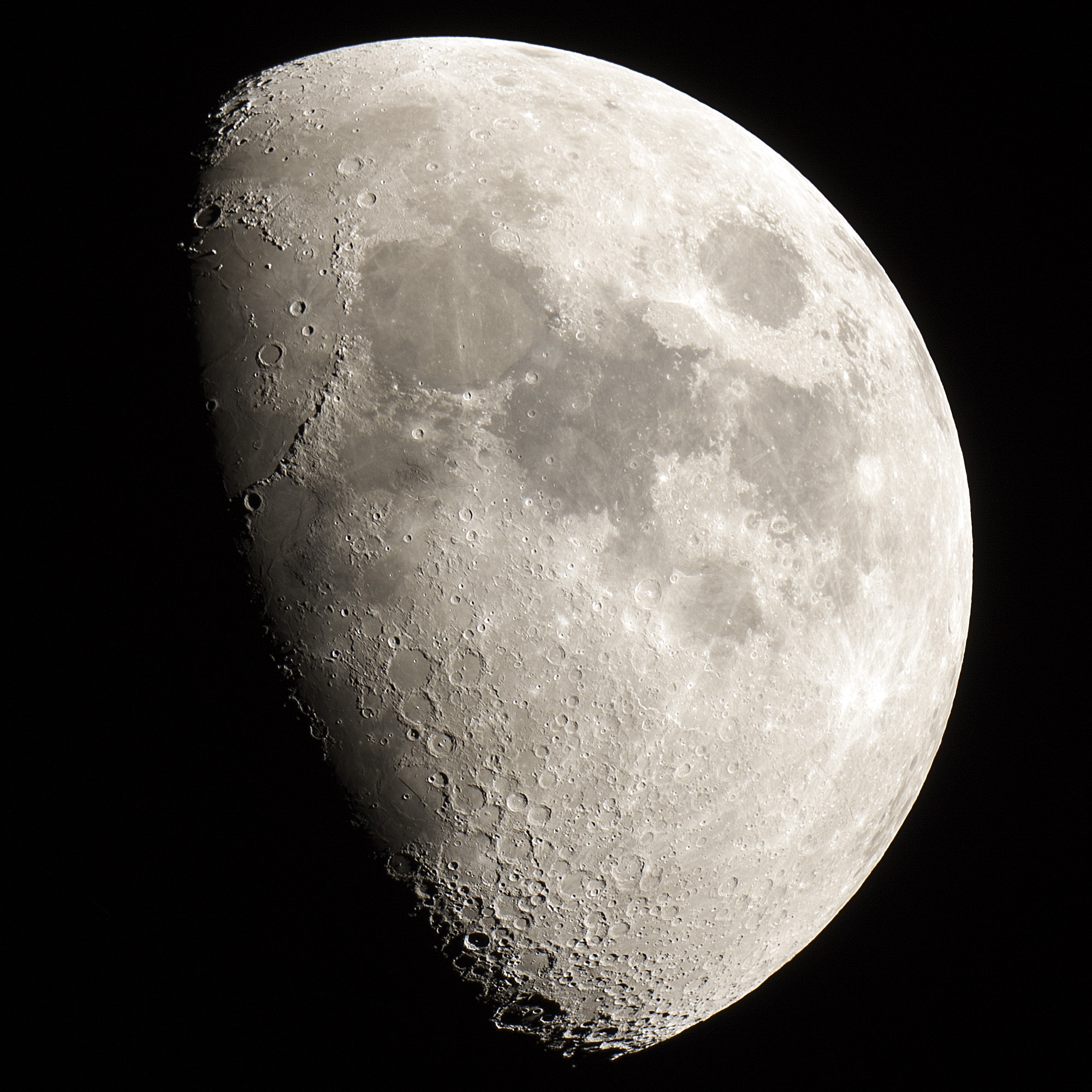 moon_04052017_registax.jpg