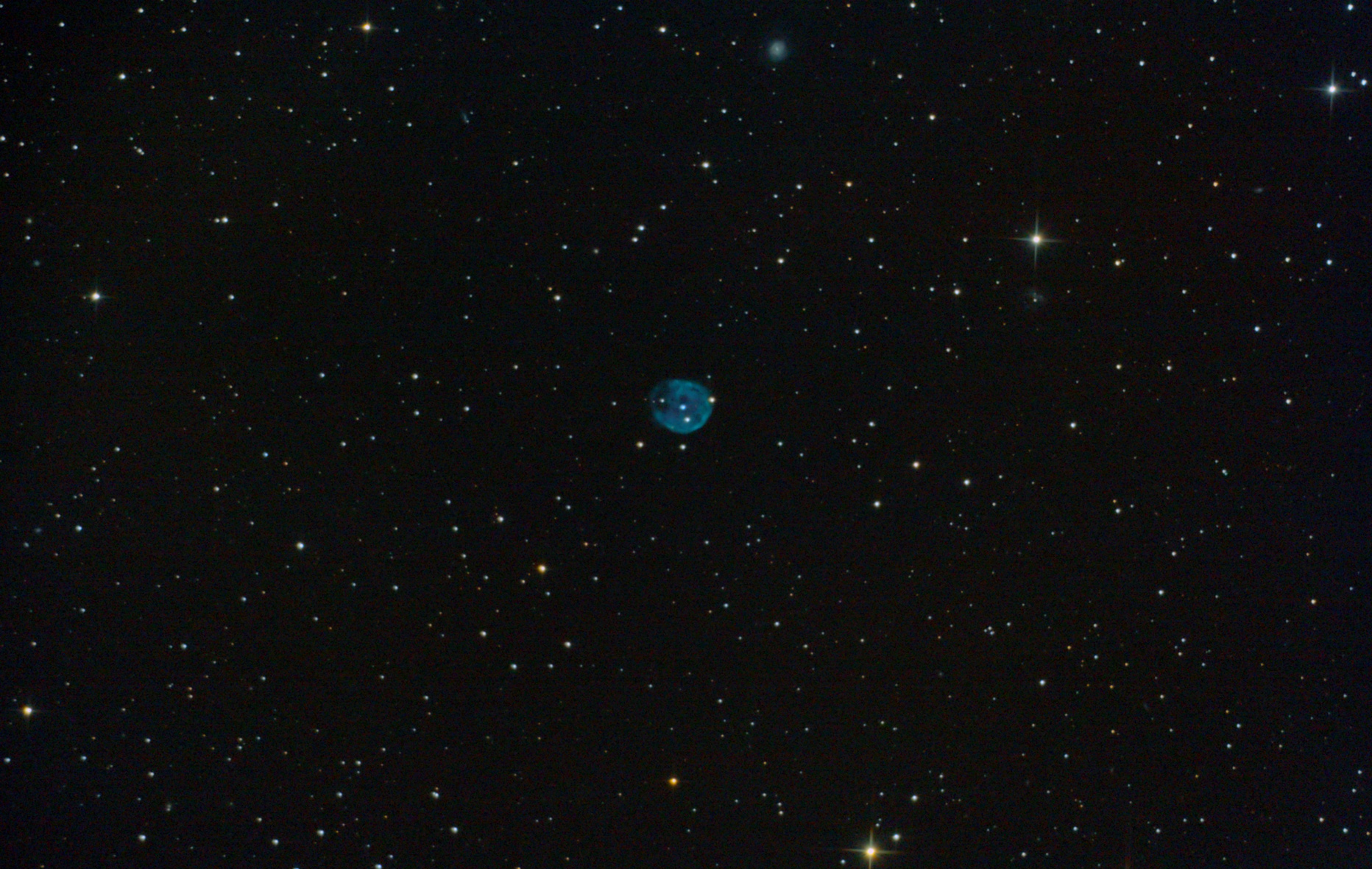 NGC_246_Skull_nebula_15x5min_ISO800_21.10.2017_tet_fitst_png.jpg